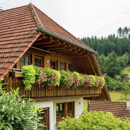 Schwarzwald-ferienwohnung Auf Dem Bauernhof, Cleaning Included *
