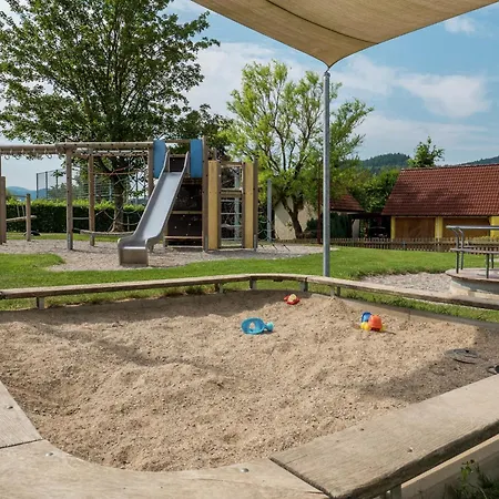 Schwarzwald-ferienwohnung Auf Dem Bauernhof, Cleaning Included Schuttertal